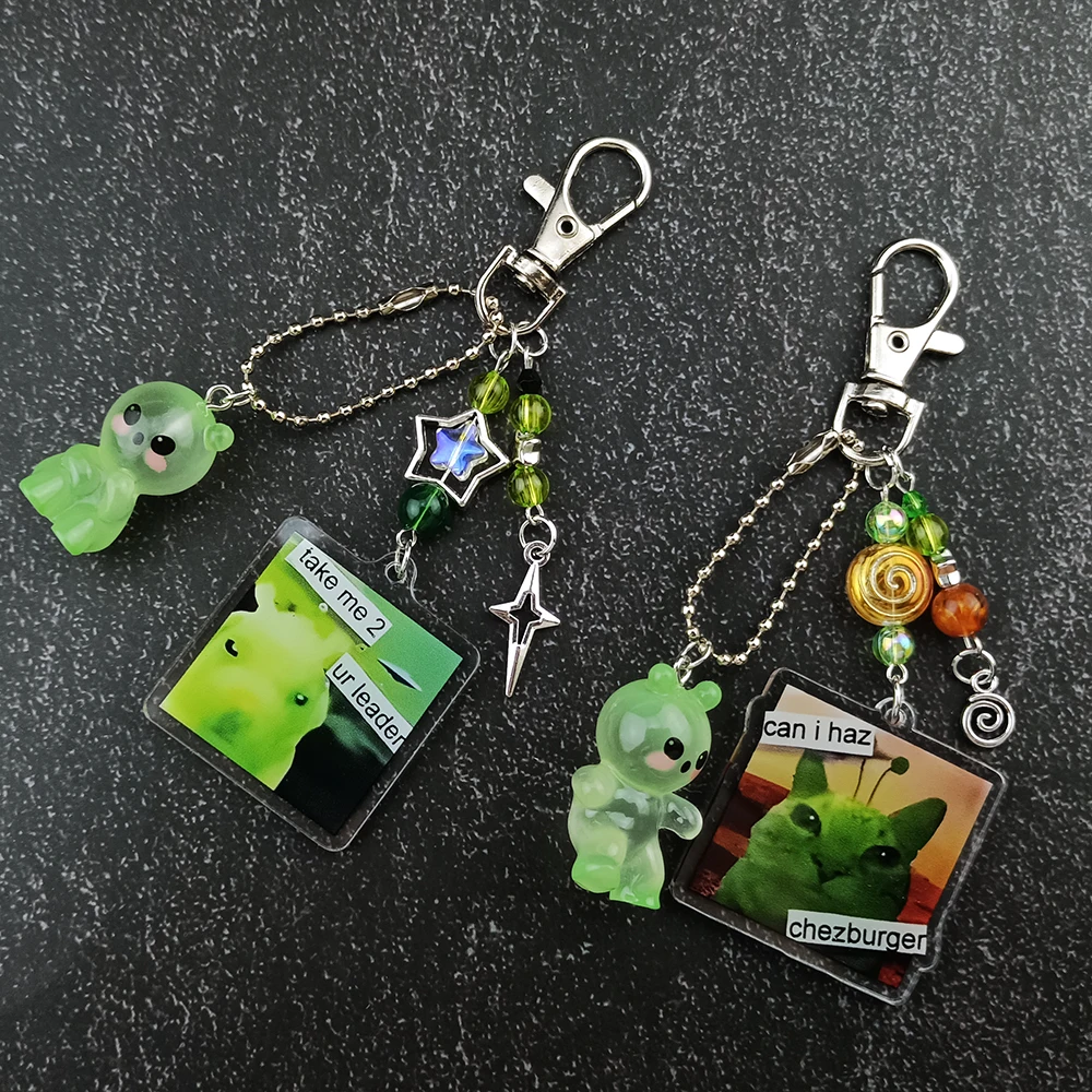 Silly Alien Keychains Cute Resin Aliens Star Bead Phone Charm Chain For iPhone Camera Schoolbag Key Pendant