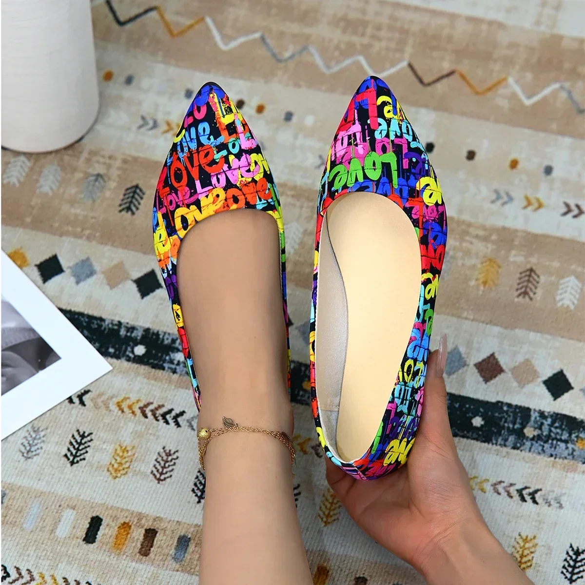 

Womens Shoes Fashion Print Design Pointed Toe Flat Footwear Shallow Mouth Loafers Comfortable Walking Flats 2026New Ballet Flats