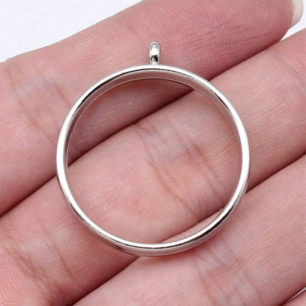

WYSIWYG 10pcs 32x28x4.5mm 3 Colors Hollow Geometric Glue Frame Series Round Frame For DIY Jewelry Making Jewelry Findings