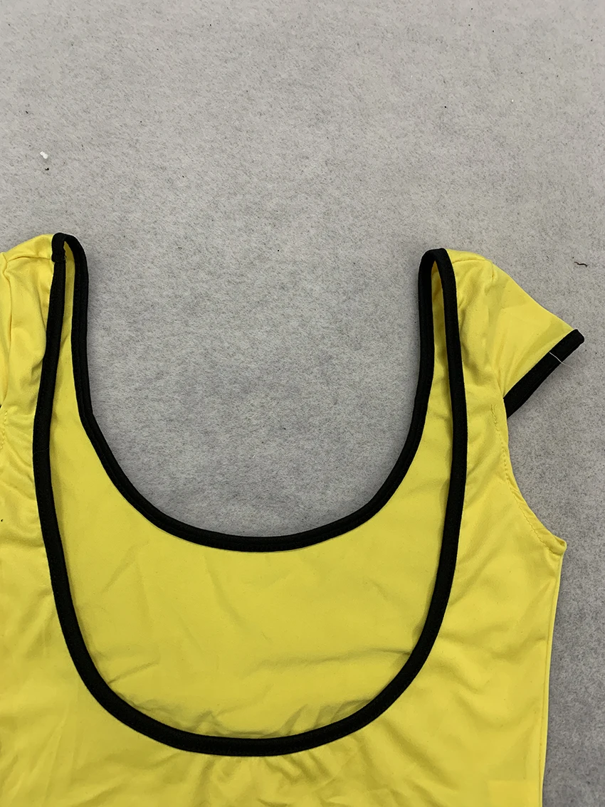 Y2K Gelb-Schwarz Verzierter 3-Teiliger Badeanzug, Neckholder-Bikini, Kurzarm-Crop-Top, Unterteil mit Bindeband, Sommer-Strandparty-Badeanzug für Damen – Detail 7