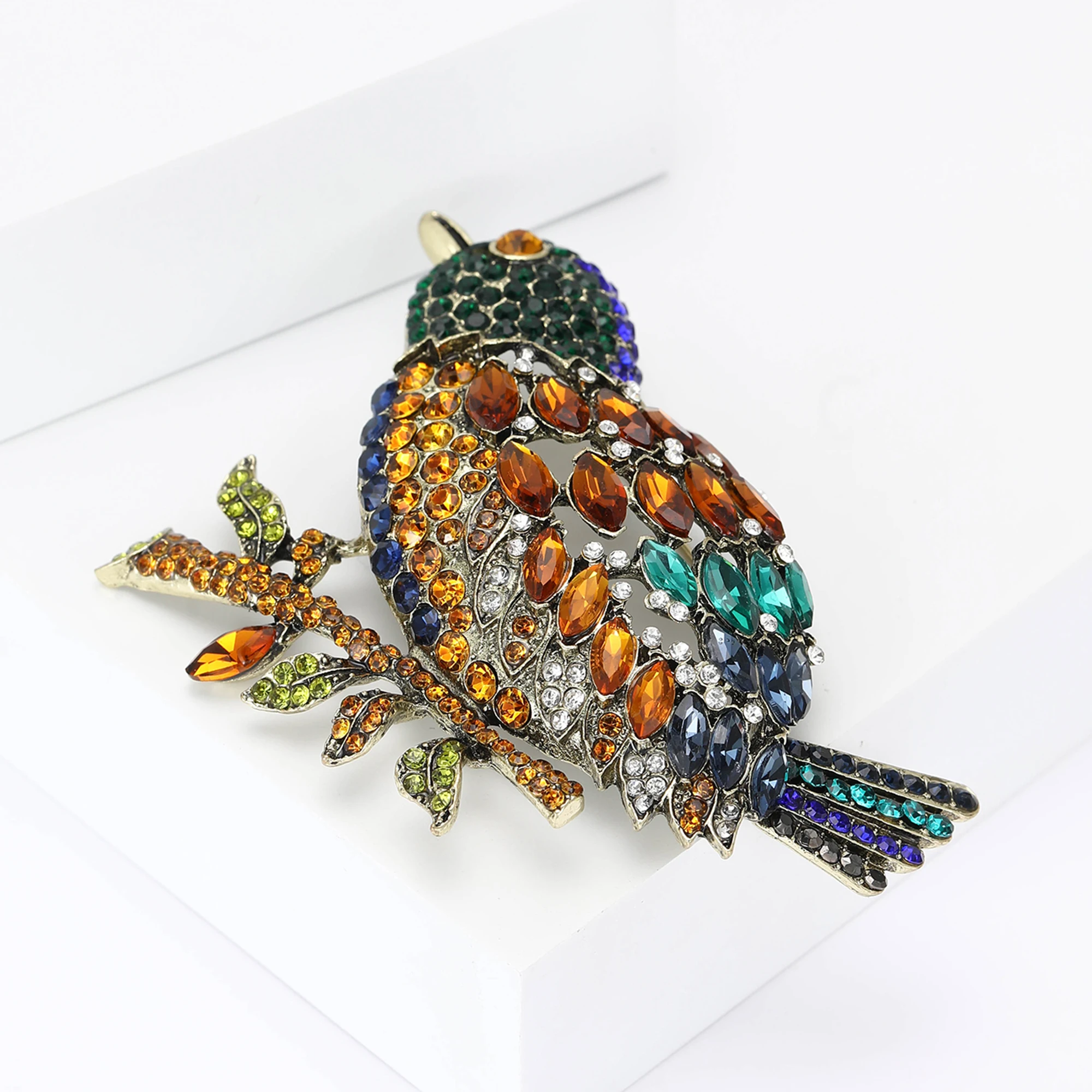 Trendy Rhinestones Birds Brooches for Women Unisex Classic Animals Pins Banquets Party Backpacks Gifts Jewelry Accessories