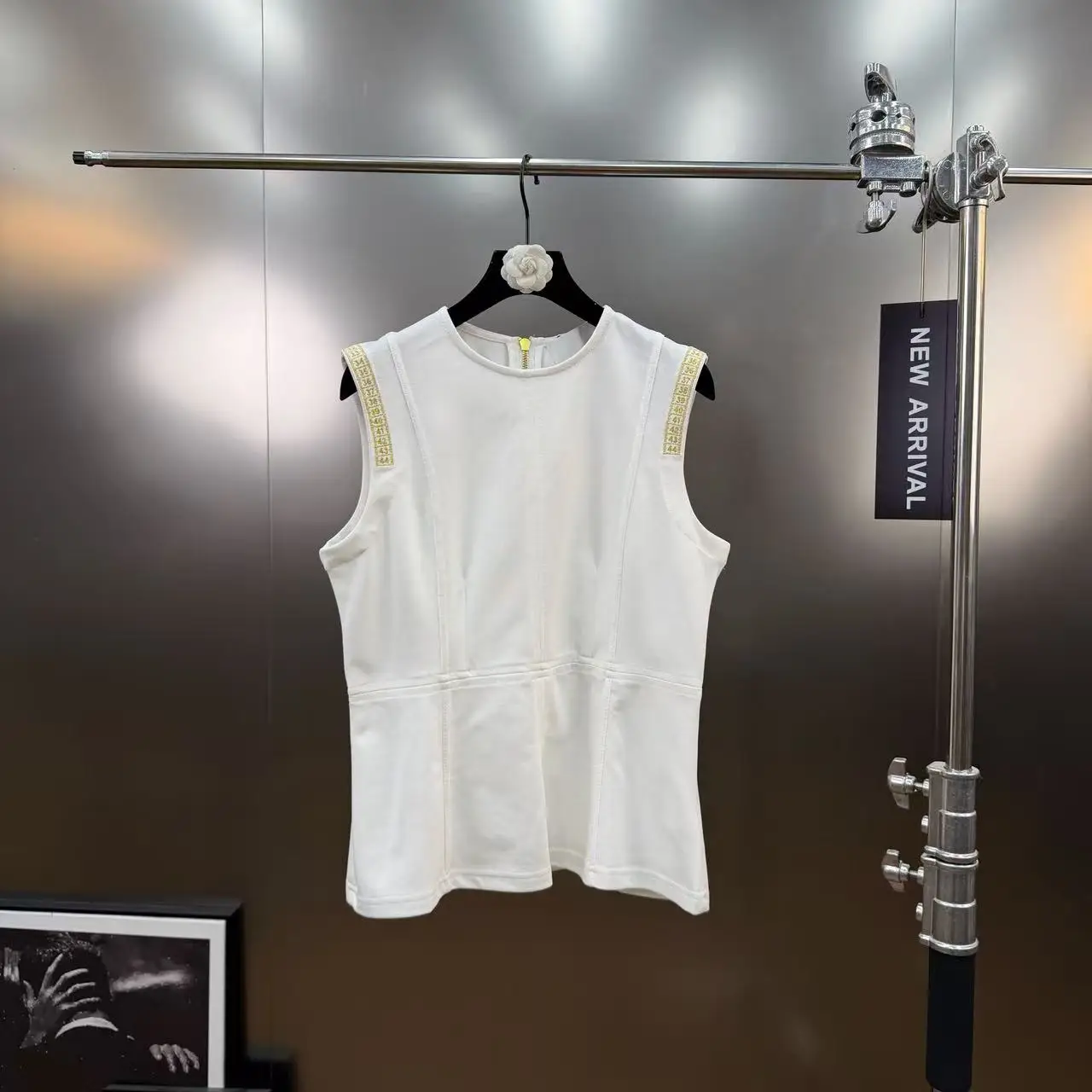 Camisetas sin mangas High Street para mujer, camiseta sin mangas con estampado de letras bordadas en la cintura, adelgazante, con cremallera, hoja, cuello redondo