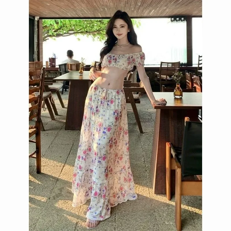 

Women's Floral Print Crop Top and Maxi Skirt Two Piece Vacation Set
