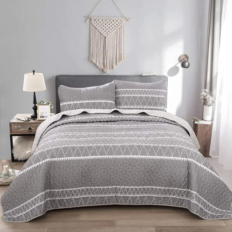 

Boho Striped Triangle Bedding Bedspread Coverlet Set, Microfiber Lightweight Bohemian Quilt Set for Summer 3 Pieces
