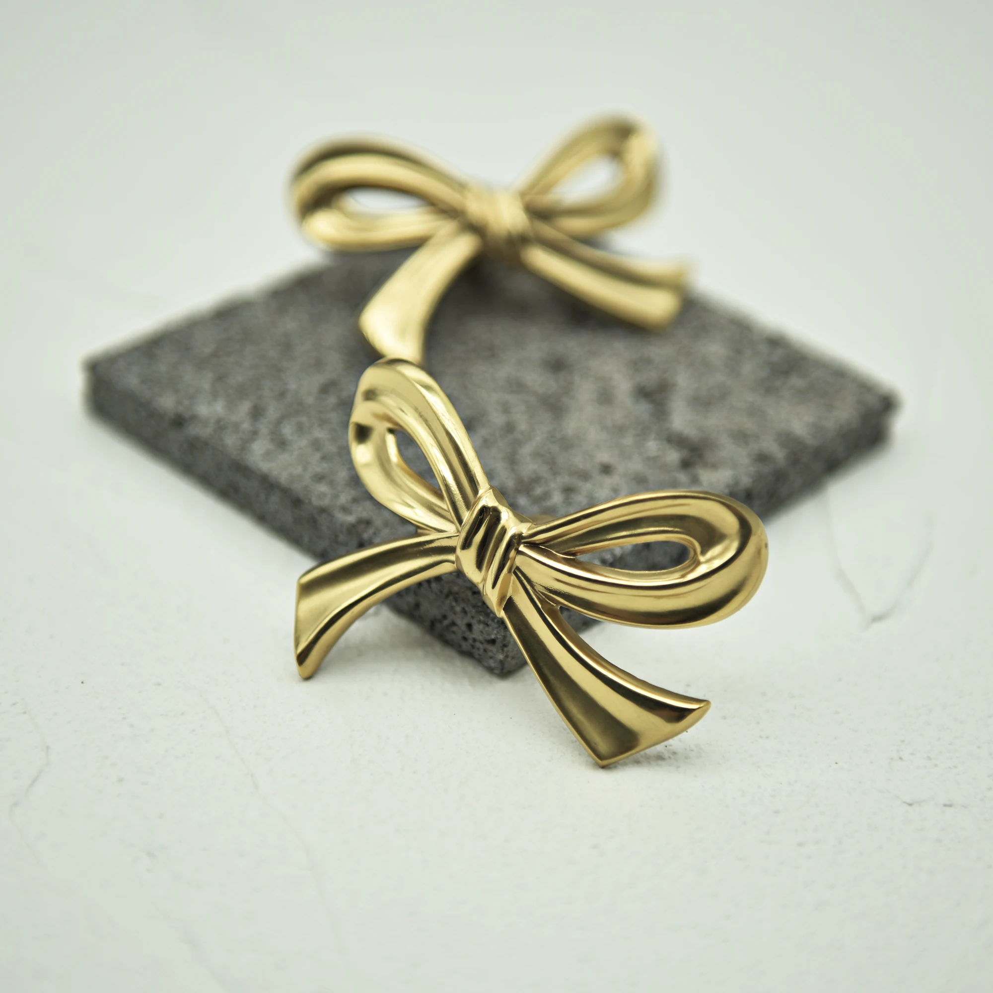 French Brass Bowknot Cabinet Handles Decor Wardrobe Dresser Pulls Creative Gold Drawer Knobs for Kids Kitchen Accessories