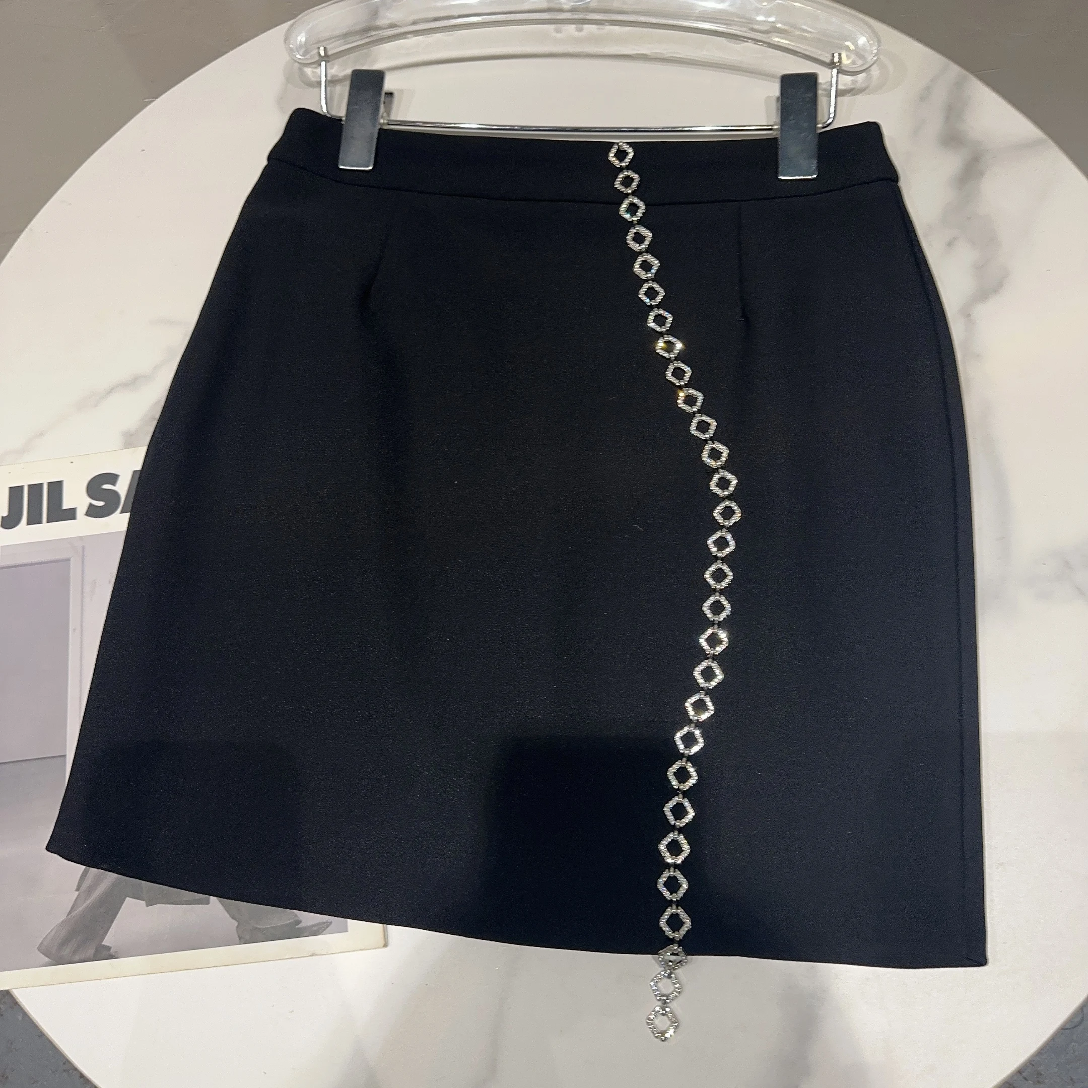 

Trendy Beaded Diamond Chain Design Skirt Women's Bodycon Skirt Spring 2026 Simple Sle mid Waist Fit Body Skirt