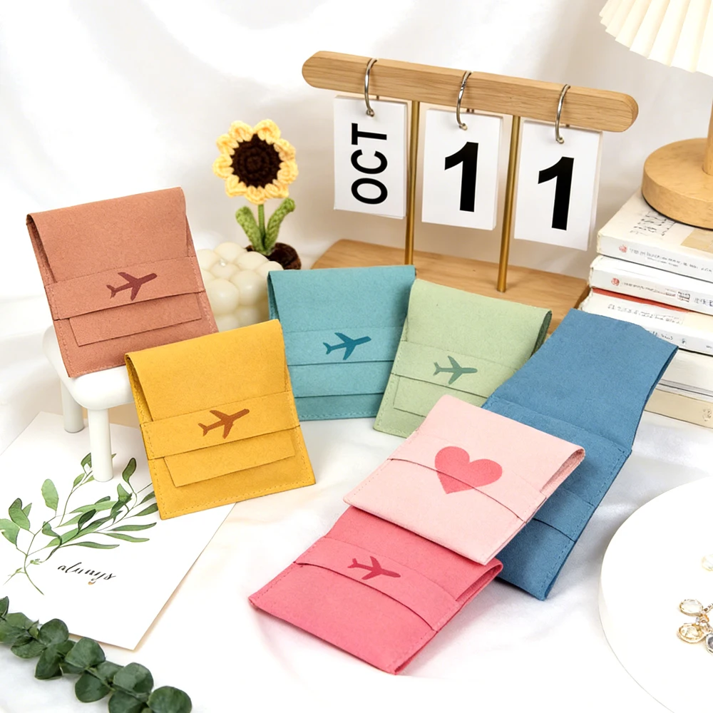 

100Pcs 10x10cm Luxury Velvet Flap Ring Bag Custom Logo Microfiber Necklace Bracelet Jewelry Packge Pouch Wedding Party Gift Bags