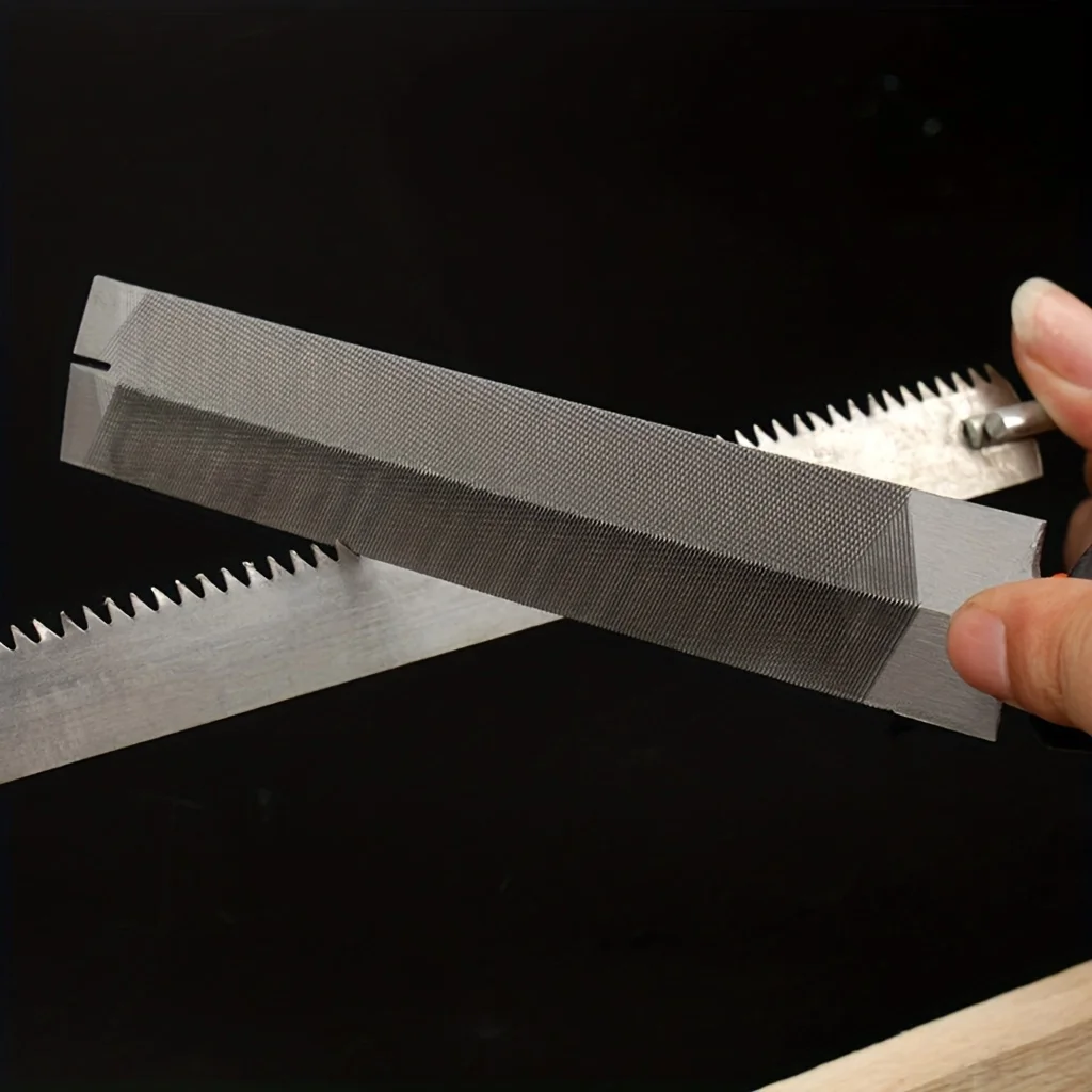 Triangle Saw File, Stainless Steel Blade  - for Sharpening Chainsaw, Bandsaw Blades and Woodworking Tools