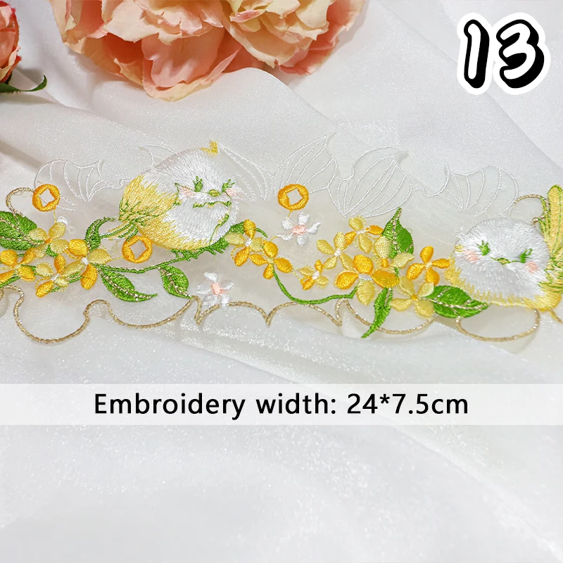 1pc Cute Strawberry Bunny Embroidered Patch Osmanthus Fragrans Strawberry Pattern Embroidery Applique for DIY Hanfu Dress Sewing