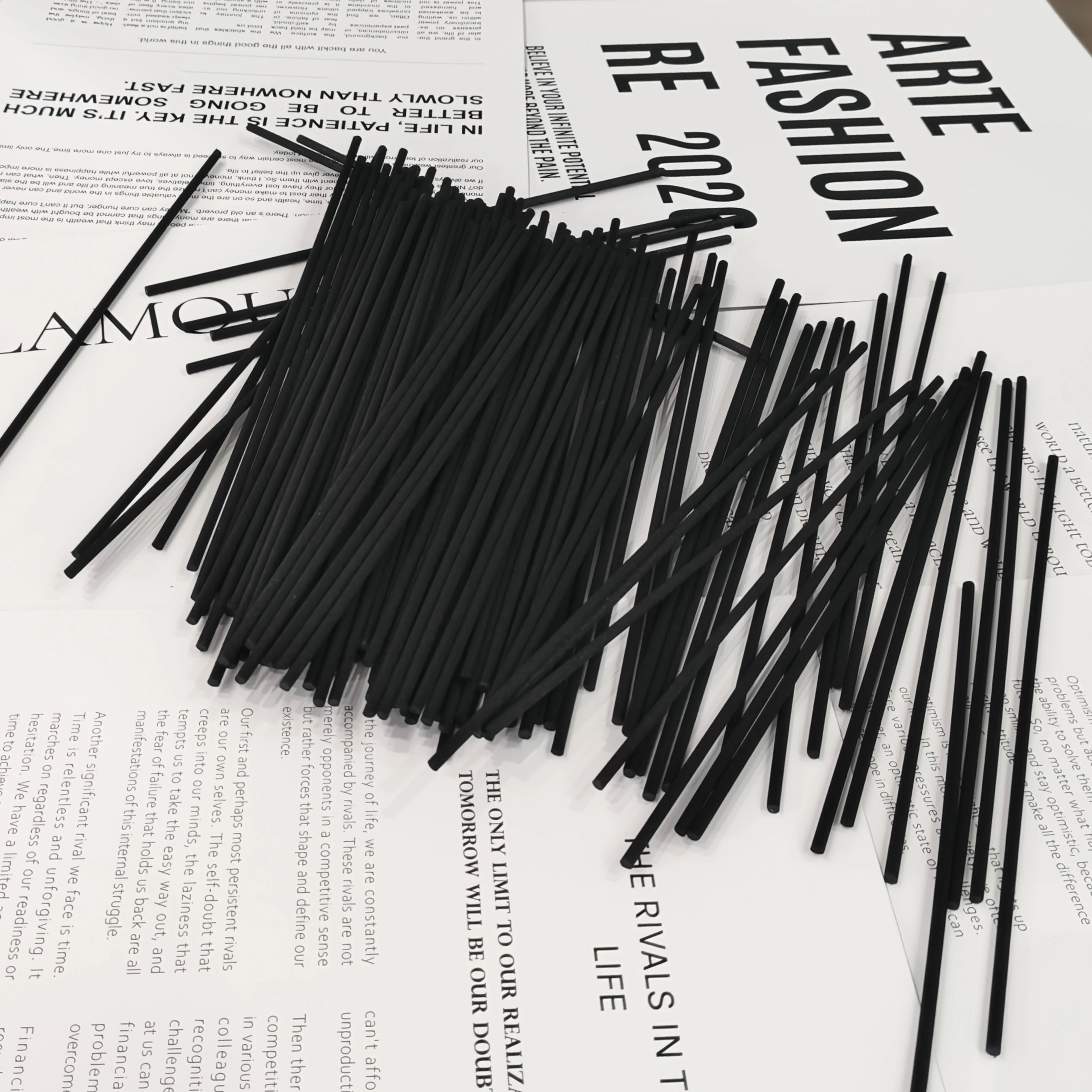 

Палочки из ротанга из черного волокна 24 см x 3 мм — запасные палочки для диффузора премиум-класса с язычком для освежителя воздуха с ароматом дома