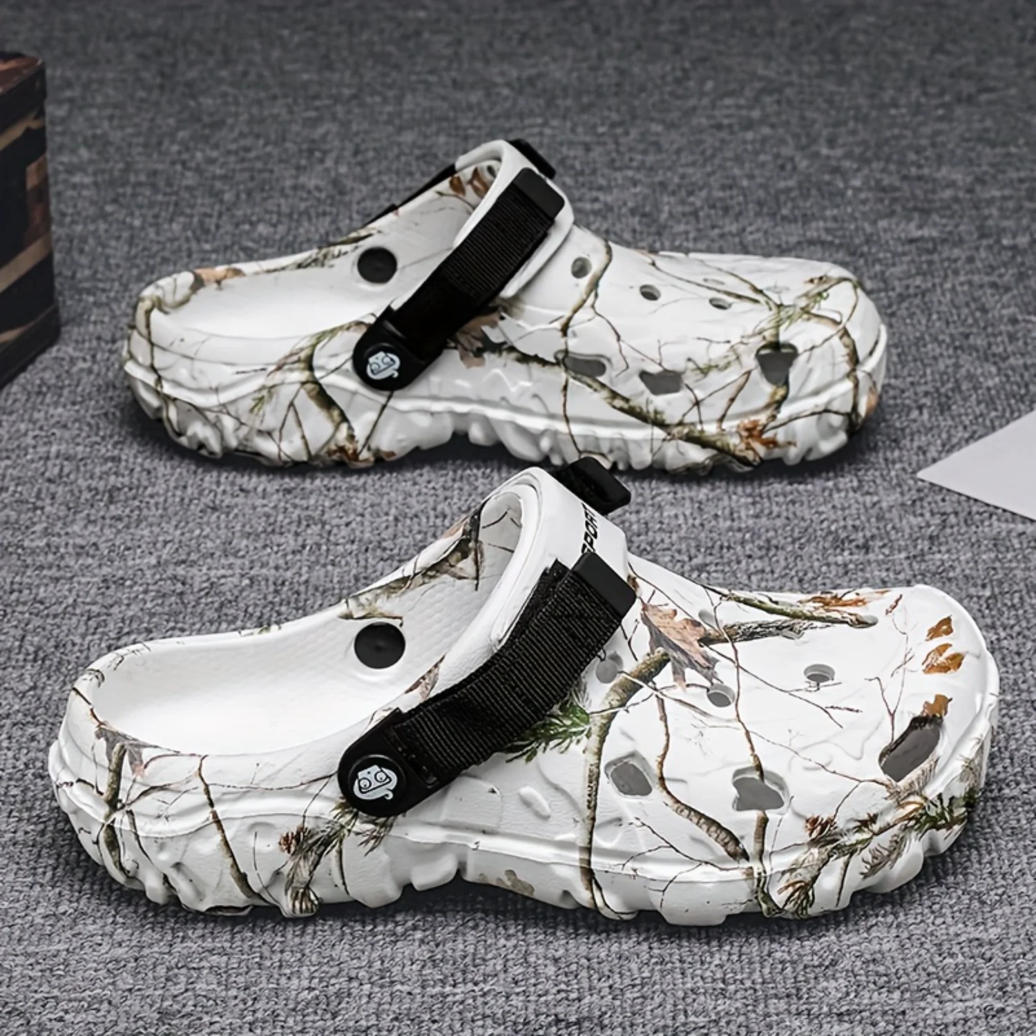 Men's Solid Color Hollow Out  Clogs, Comfy Non Slip Casual Durable Beach Water Shoes, Summer