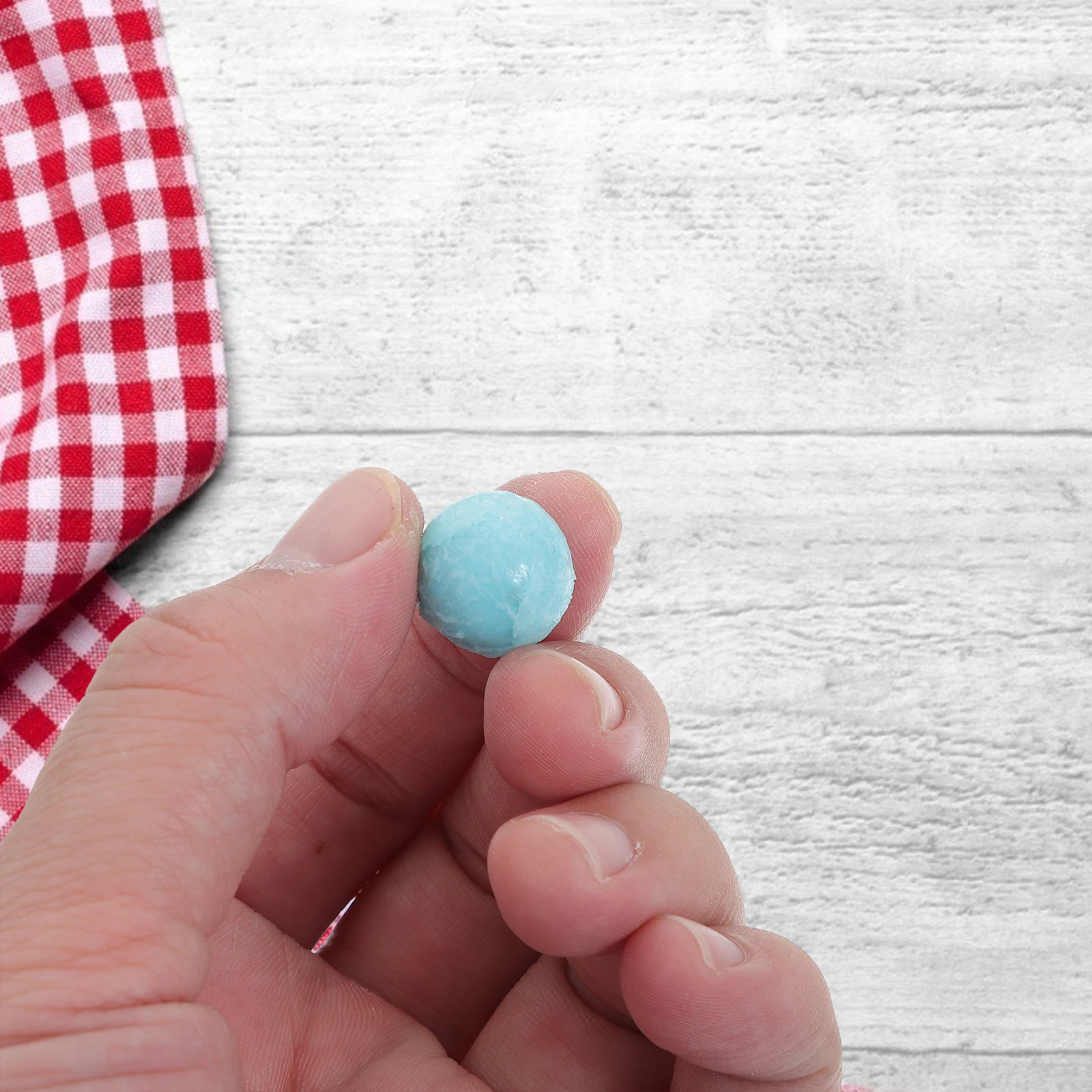 شريط كرات لاصقة 5 لفات لتخفيف التوتر متعدد الوظائف من البلاستيك مزدوج الجانب سهل التشغيل وملمس حريري كرات لاصقة جميلة