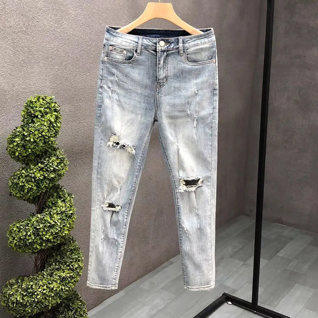 

New 2024 Casual Denim Pencil Jeans Spring Autumn Knee Ripped Holes Slim Hem Designer Distressed Boyfriend Cowboy Pants for Men