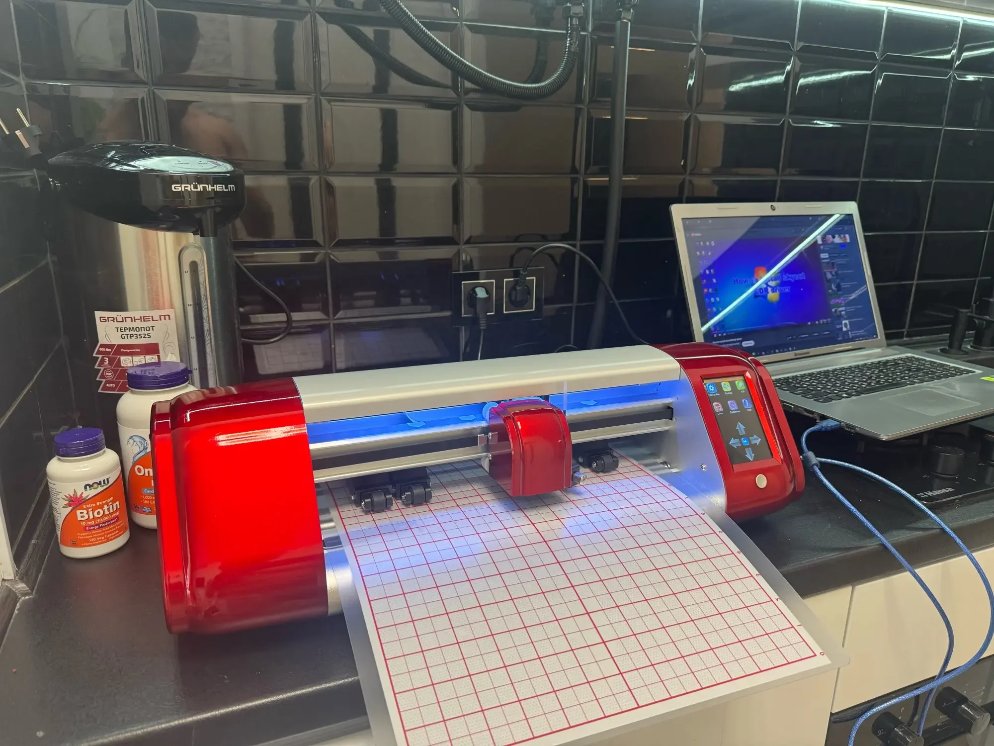 

Automatic Vinyl Cutter Plotter with Stepper Motor Signmaster Software-Manufacturer's Direct