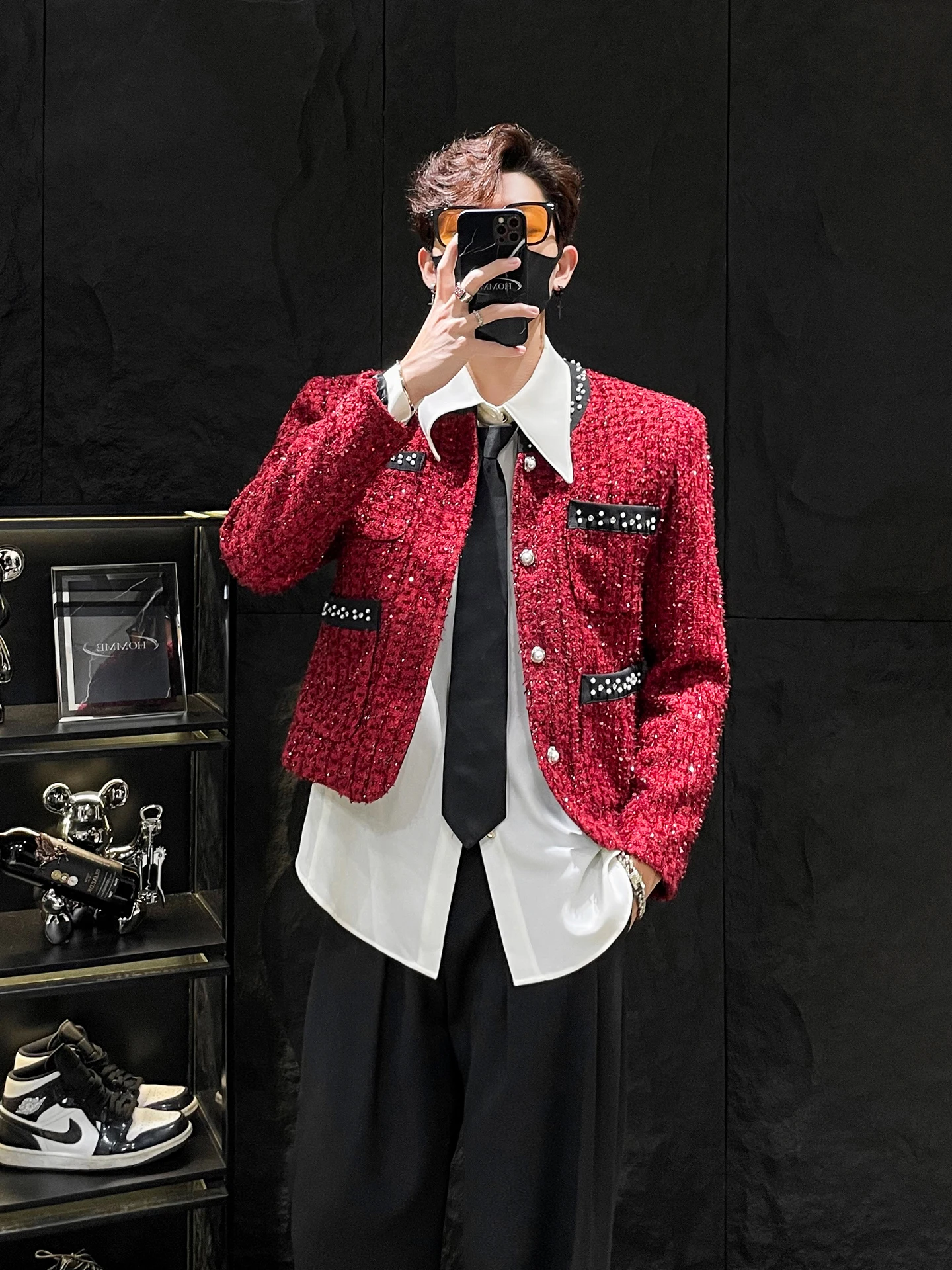 

Мужское пальто HOMME: Новинка, круглый вырез, цветной блок, пайетки, из плотной шерсти, красное, свободный крой, в корейском стиле, для молодежи