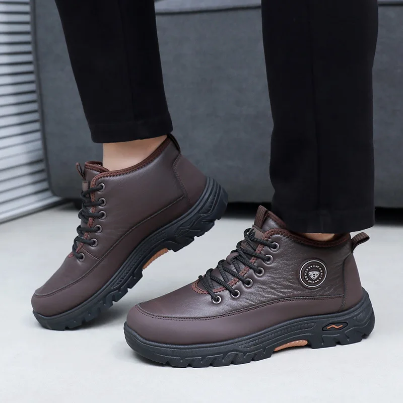 أحذية الثلوج الشتوية للرجال مع الصوف والدفء السميك، أحذية قطنية خارجية مضادة للانزلاق ومقاومة للاهتراء ونعل سميك