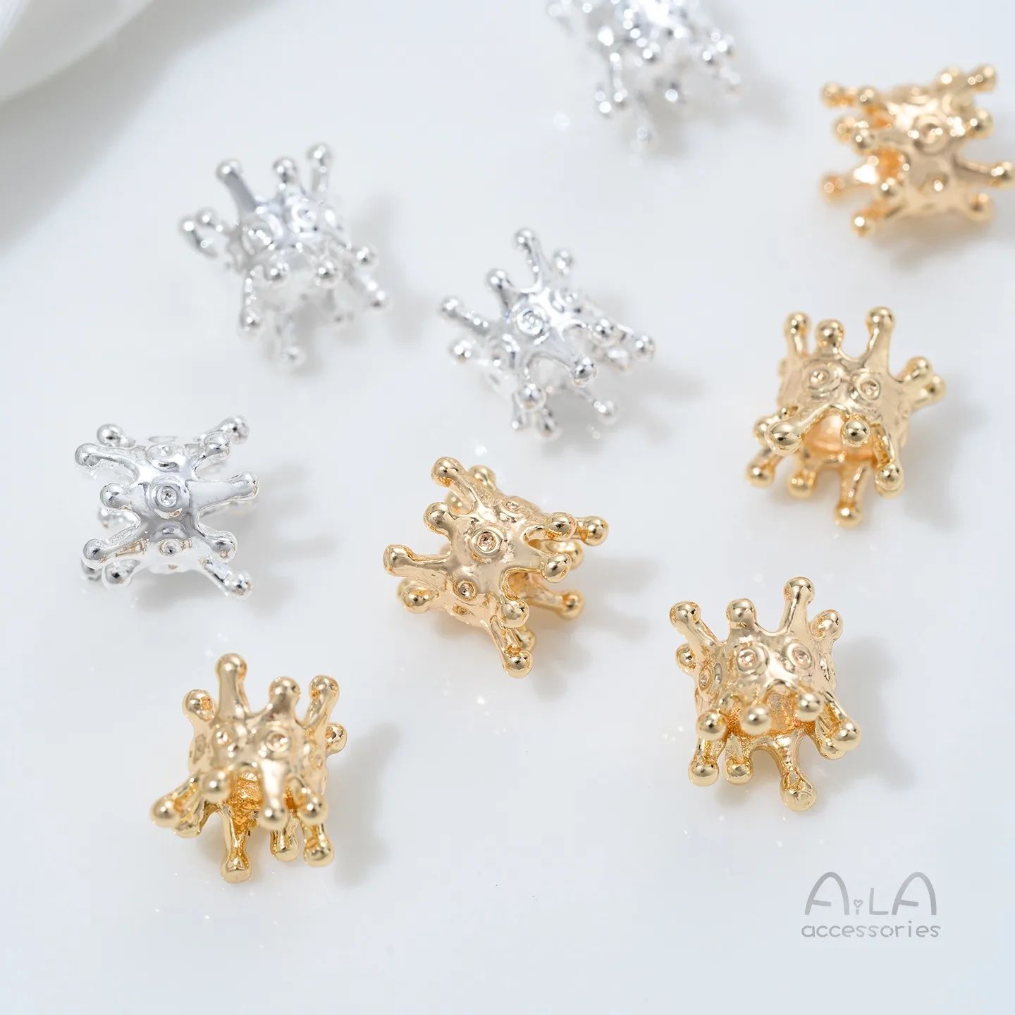 

Copper-plated 14K Color Crown Large-hole Bead Partition Handmade DIY Crystal String Pearl Bracelet Necklace Jewelry Accessories