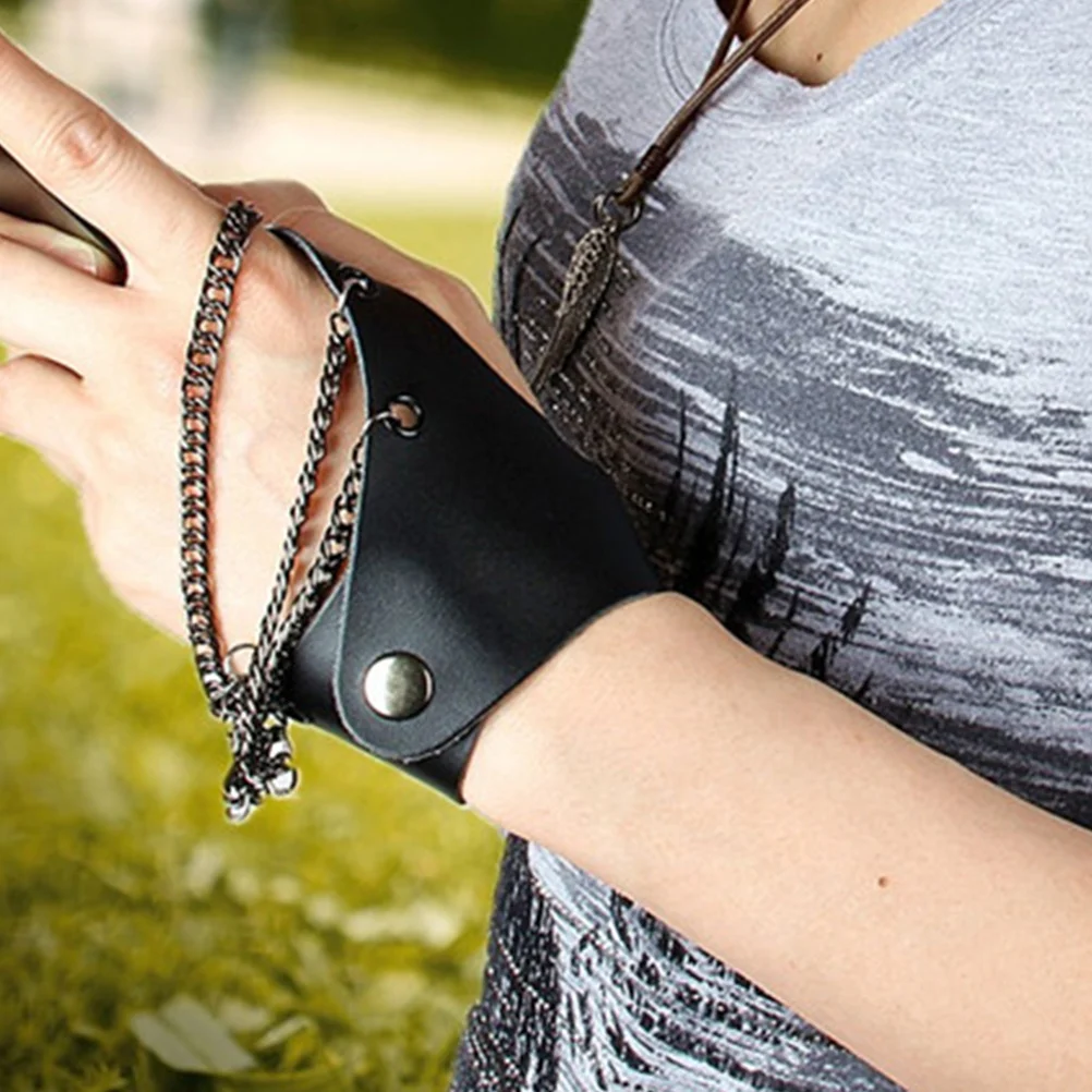 

Punk Rivet Gloves Gothic Hand Chain Wristband For Women Men Halloween Party Costume Festival Nightclub Accessory