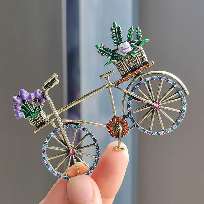 Broches de bicicleta de diamantes de imitación Vintage para mujer, broche de aleación de cesta de flores para mujer, accesorios de ropa creativos