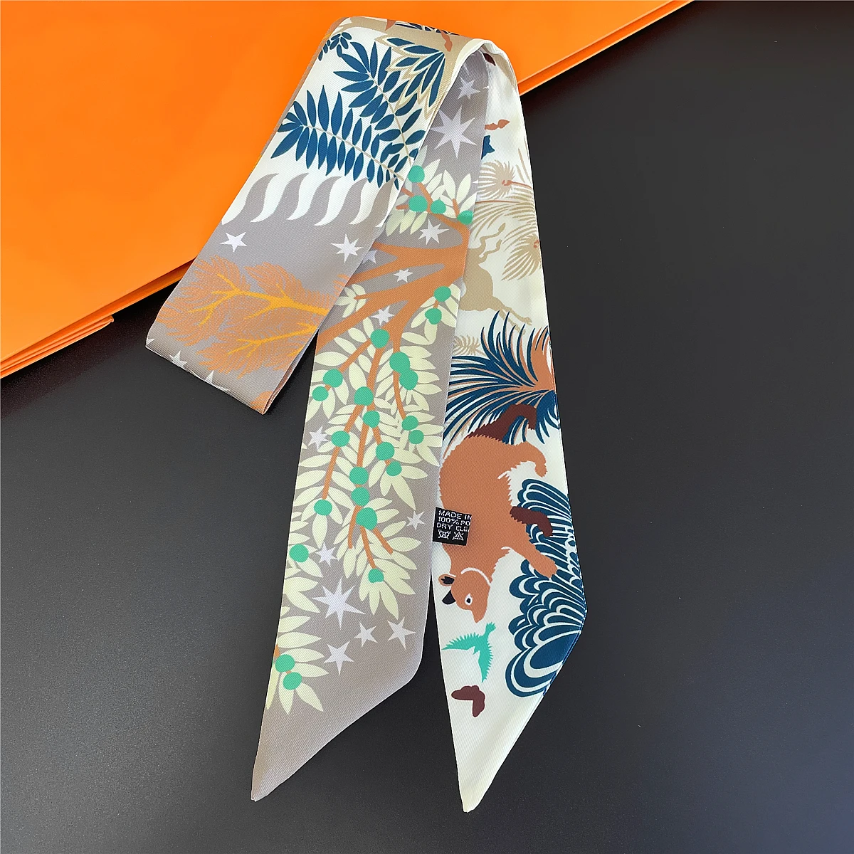 2026 Markendesign Zebra-Muster auf Blumen Damen-Schal Luxuriöser Seidenschal Modisches Haarband Foulard Schmaler Taschenschal Halstuch
