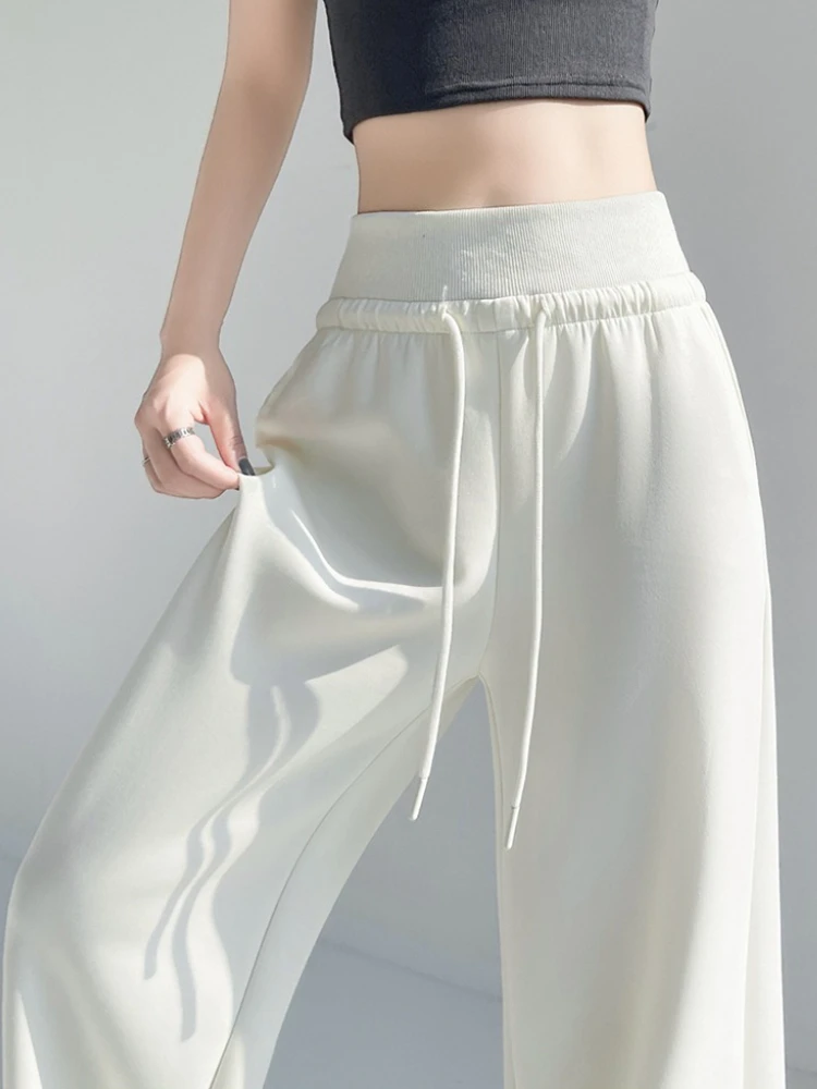 กางเกงวอร์มผู้หญิงทรงตรงเอวสูงสีเทาแบบมีเชือกผูก รุ่นใหม่ประจำฤดูใบไม้ร่วงปี 2025 ดีไซน์เรียบง่าย สวมใส่ได้หลากหลาย สไตล์ลำลอง สีดำ