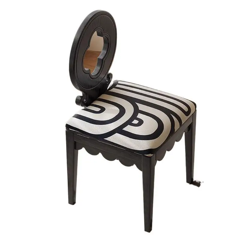

French solid wood chair designer four-leaf clover retro home back chair light luxury leisure Internet