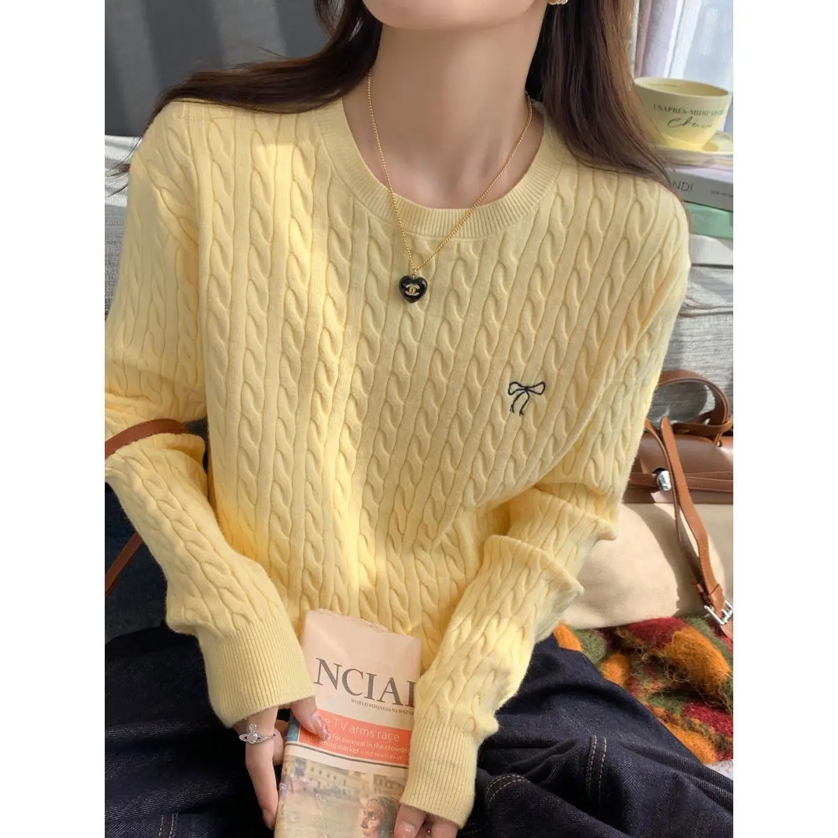 

Fashionable Knitted Sweater Anti-pilling Elegant Quality Uplifting Trendy Women's Premium Quality Long Sleeve round Neck Top