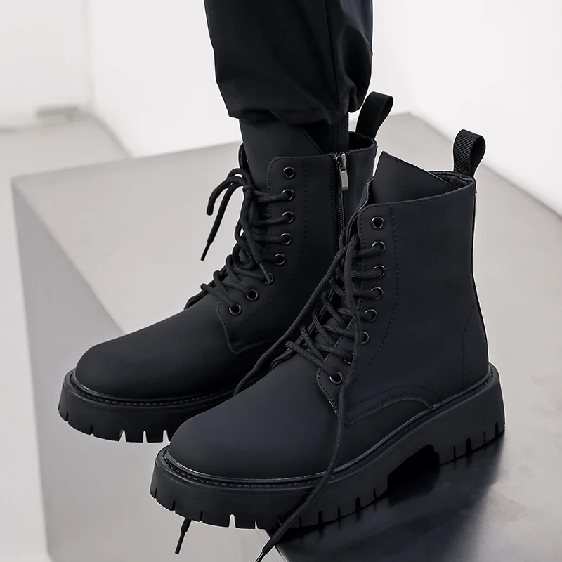 Autumn and winter long boots for men, British style black high-top thick-soled leather shoes, classic wear-resistant