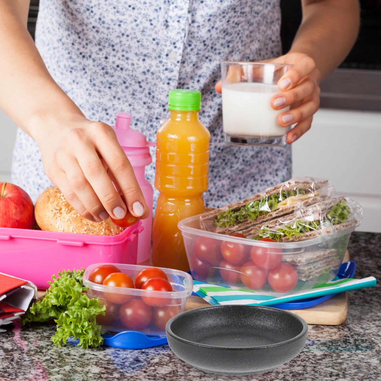 

2Pcs Soy Sauce Dish Seasoning Dipping Container Microwave Safe Ceramic Sauce Bowl for Ketchup Honey Mustard Individual Serving