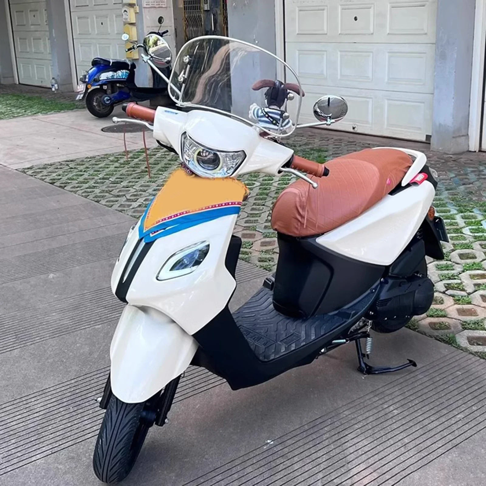 8.6 بوصة دراجة نارية الزجاج الأمامي شاشة أمامية واضحة حاجز الرياح شاشات منحرف للعطلة الرومانية مركبة كهربية إيما صني