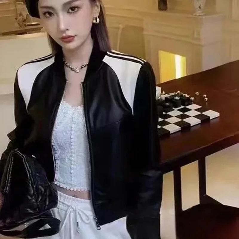 سترة سوداء مرقعة لراكبي الدراجات النارية للنساء من جلد البولي يوريثان بأكمام طويلة معطف هاراجوكو Y2K ملابس خارجية مقصوصة عتيقة أمريكية للشارع