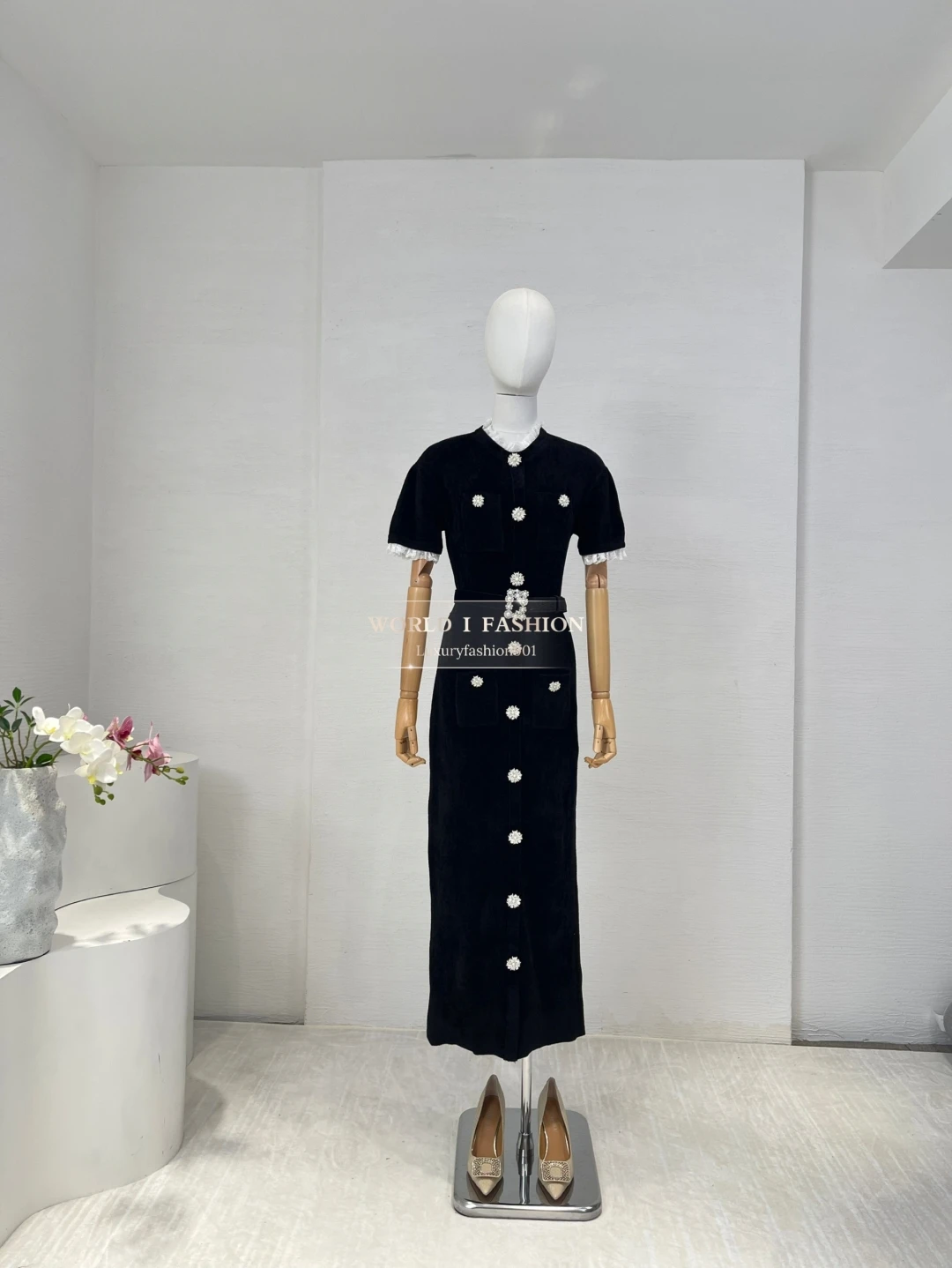 

black short sleeve velvet lace pearl diamonds midi dress