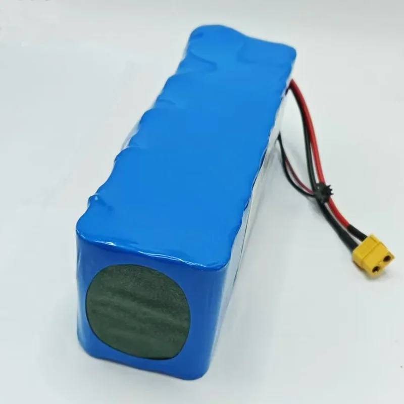 10S3P 36V7.5Ah Electric Scooter Bicycle Battery 18650 Power Battery Pack Suitable for Electric Scooter Bicycle Equipped with BMS