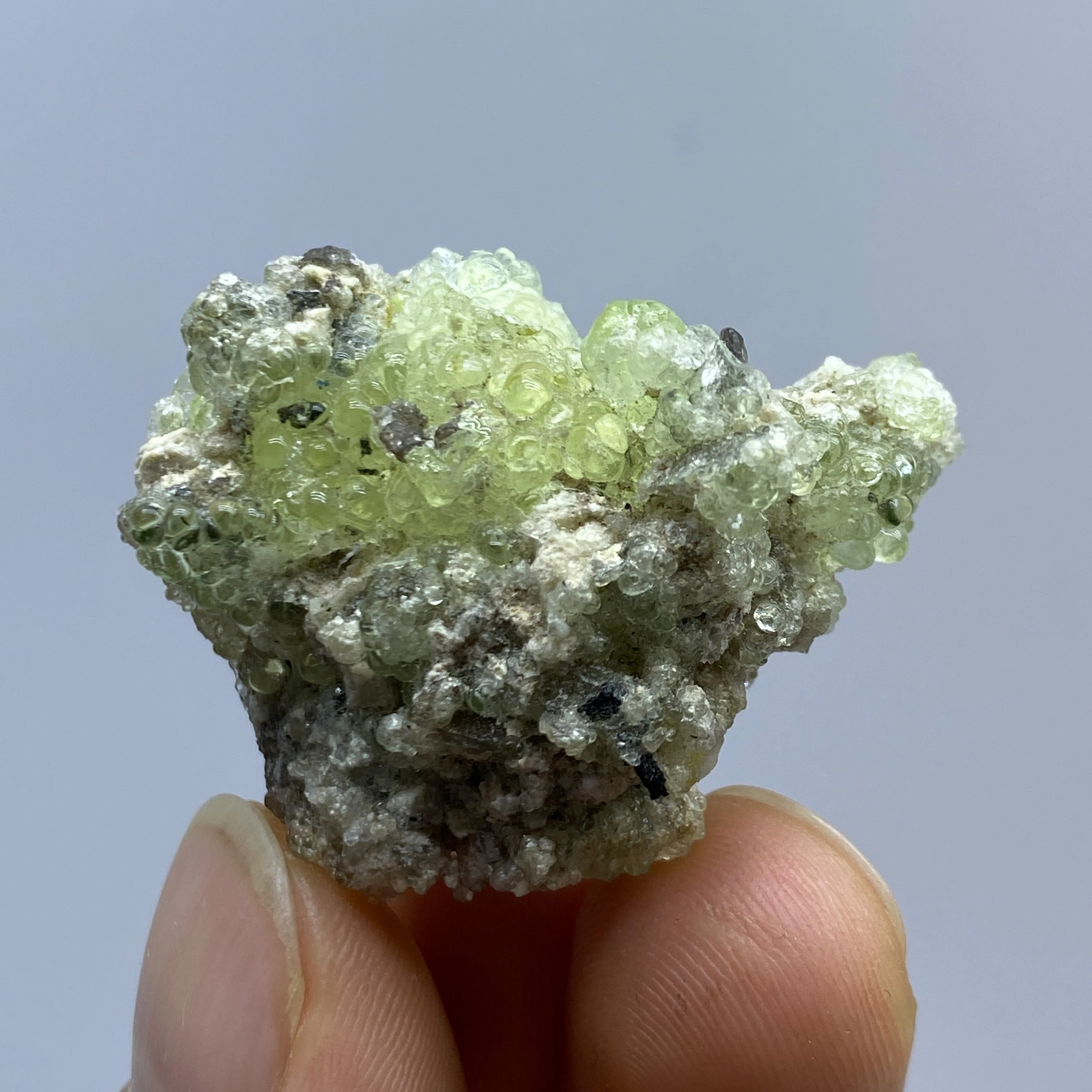 Natural Namibia Green Fluorescence Hyalite Water Opal Mineral Specimen Healing Quartz Crystals Home Decor