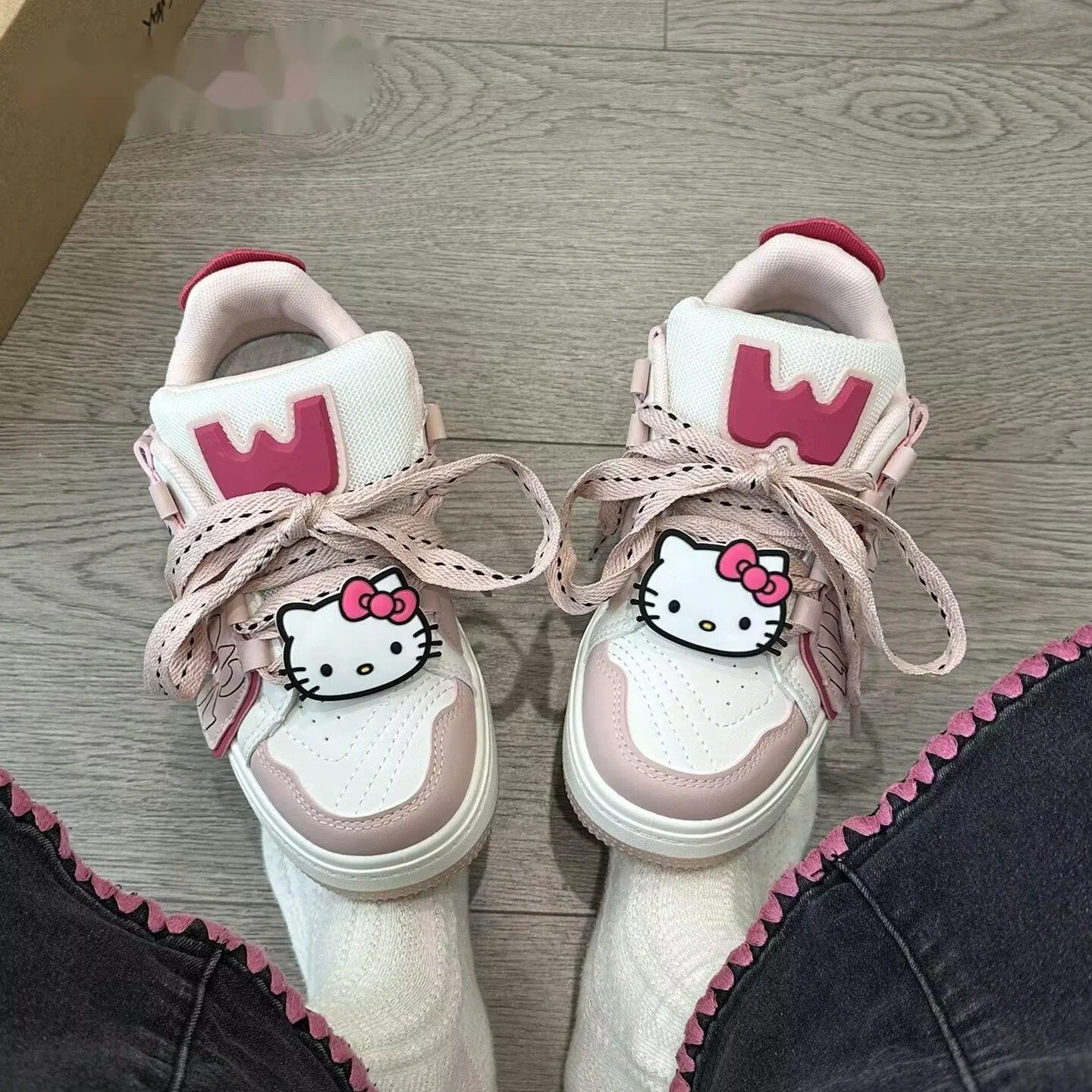 Sanrio Hello Kitty Cute Casual Shoes Women Autumn Fashion Thick Soled Board Shoes Korean Version Trend Niche Versatile Sneakers