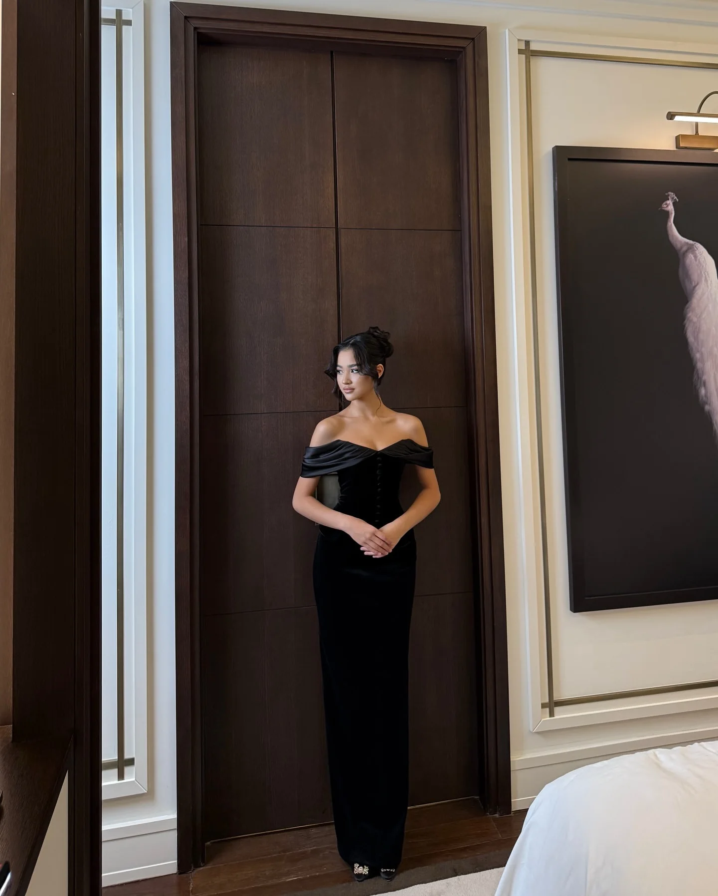 

Customized Saudi Prom Dresses Off Shoulder Formal Evening Gowns Party Dresses Women Wear Pleats Maid of Honor Dress