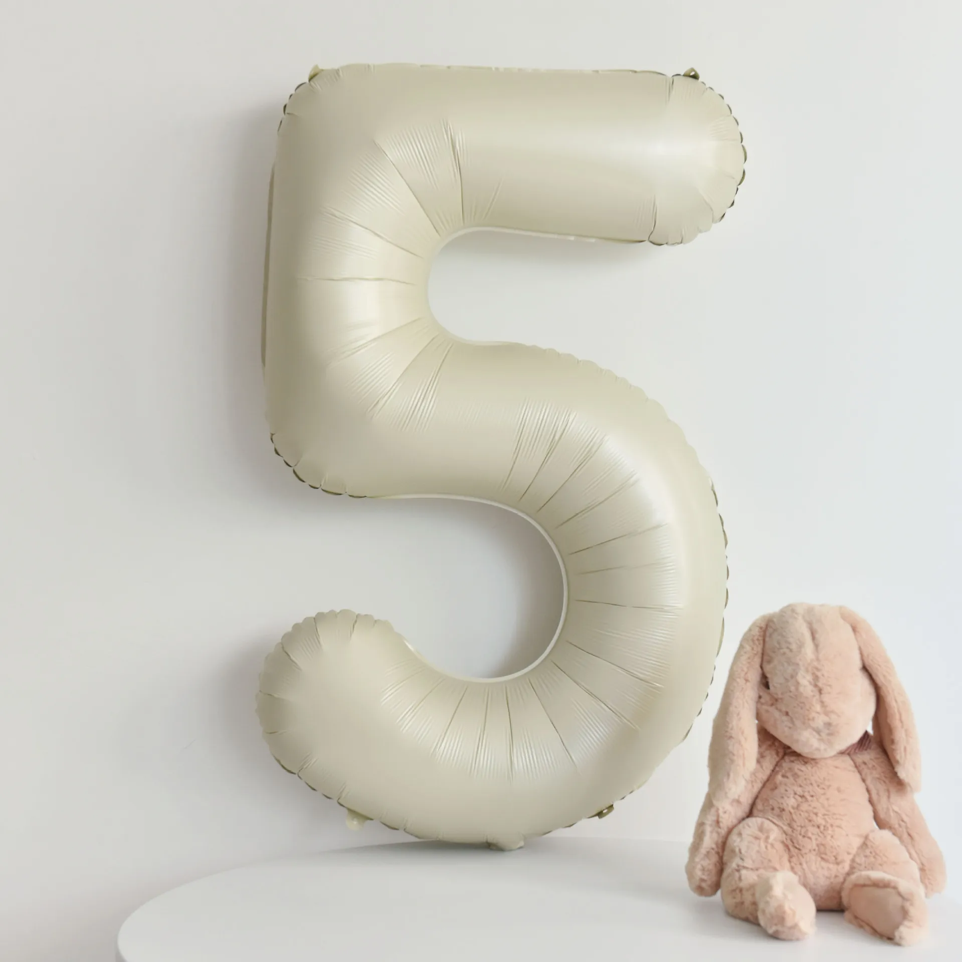 

Birthday decoration: Cream colored digital balloons for children and boys, 1-year-old party background and scene decoration