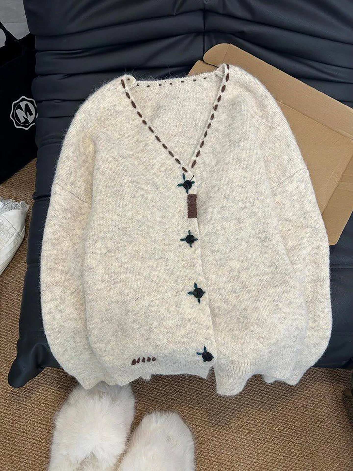 

Ele вязаный свитер Camere с вышивкой вручную, открытый кардиган, свободный топ, женский модный мягкий длинный свеч V-Ne на пуговицах, осенняя одежда