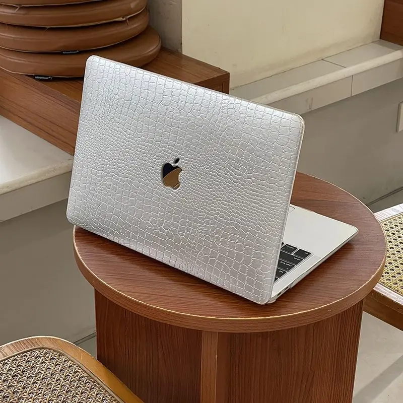 

Suitable for Macbookair Protective Shell 13-inch Soft 2025 New M4 Pro14/16 Laptop Protective Cover Macbook Air Case