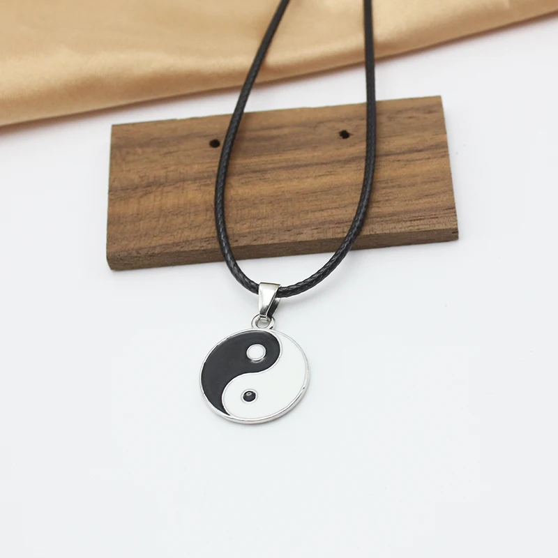 New Punk Tai Chi Yin Yang Eight Trigrams Pendant Necklaces for Women Double Sided Black White PU Leather Collar Girlfriend Gift