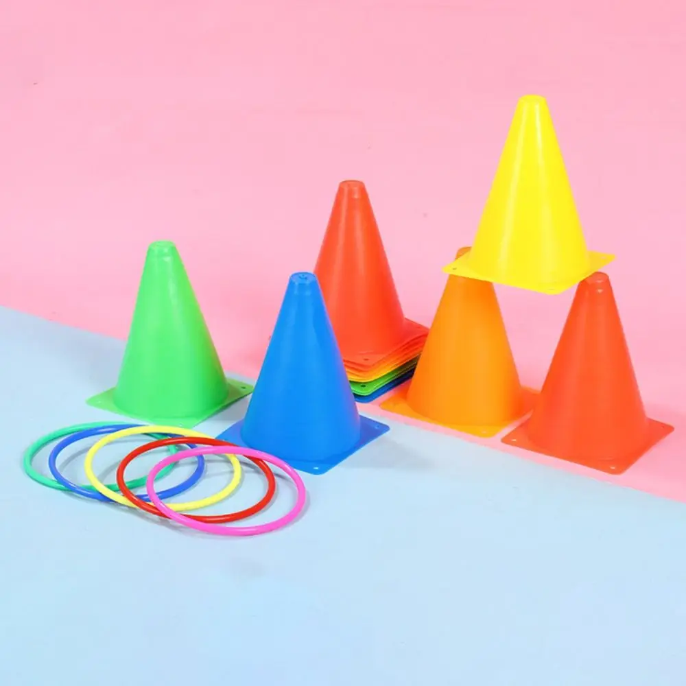 プラスチック製アイスクリームコーンフープ 6コーン+10フープ 収納メッシュバッグ付き スポーツ投げおもちゃ バスケットボール サッカー トレーニング カラーランダム