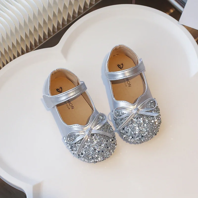 

Kids Silver Ballet Shoes Sequins Versatile Girls Princess Leather Shoes Shallow Children's Fashion Causal Flat Shoes Round-toe