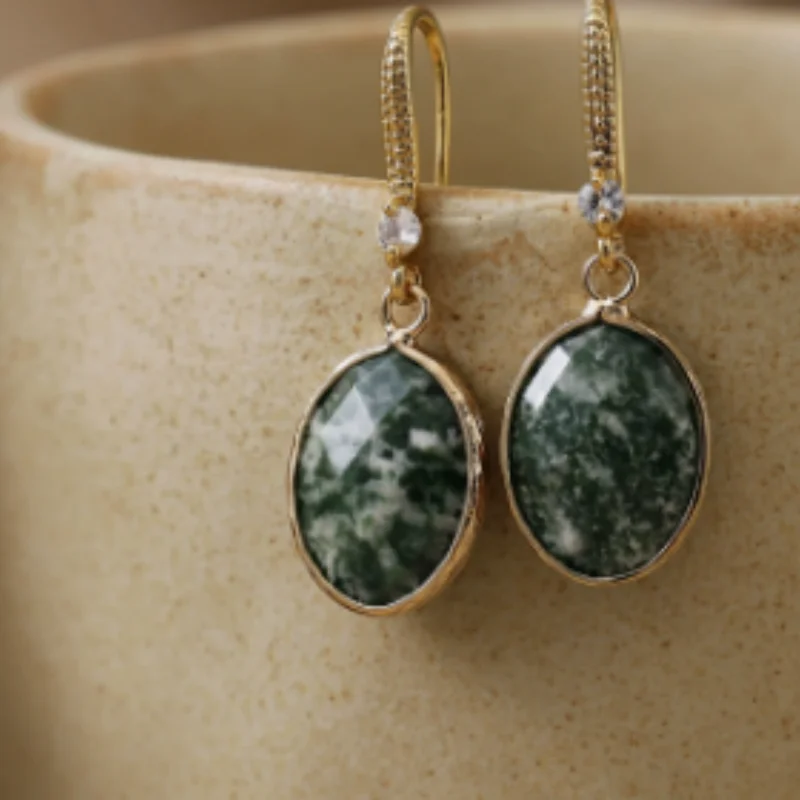 2026 New High Quality Natural Stone Egg Shaped Earrings, Medium To Long, Popular Retro Accessories for Attending Banquets