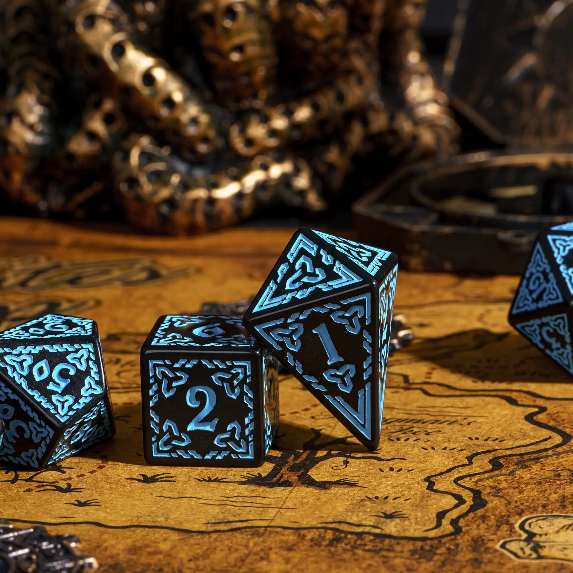 DND Celtic Knot Dice with Unique D4 7Pcs/Set New Pattern D4- D20 Polyhedral Dice for Role Playing Board Game D&D Tabletop Games