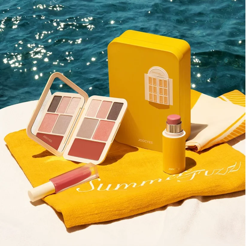JOOCYEE Summer Makeup Gift Set Lipstick,Lip Glaze & Eyeshadow Palette,Full Face Cosmetic Kit for Valentine‘s Day Gift