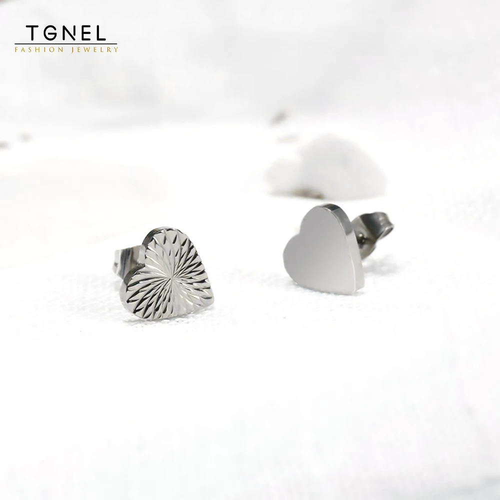 

TGNEL Stud Earrings for Women Classic Love Heart All Pure Titanium Hypoallergenic Earrings for Sensitive Ears High Polish TIE072