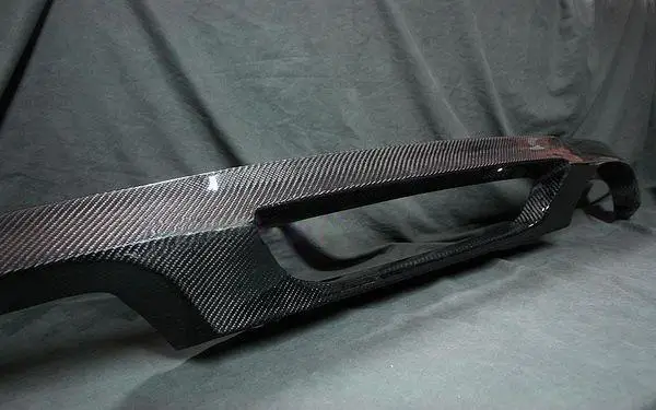 

Задний диффузор из углеродного волокна для BMW E60 M5