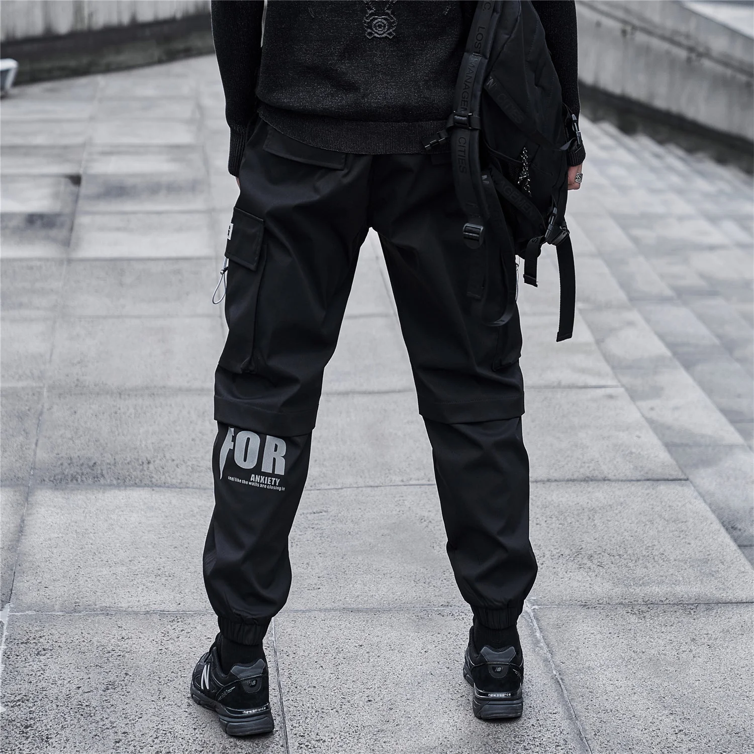 سراويل البضائع الرجالية ذات الطريق الواحد موضة 2025 Harajuku الهيب هوب للركض ملابس رياضية للرجال Y2K ملابس الشارع اليابانية سراويل الترنك للرجال