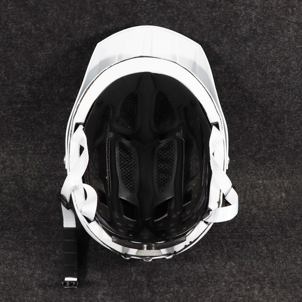 Casque de vélo tout-terrain pour hommes et femmes, moulé, casque de vélo de montagne, VTT