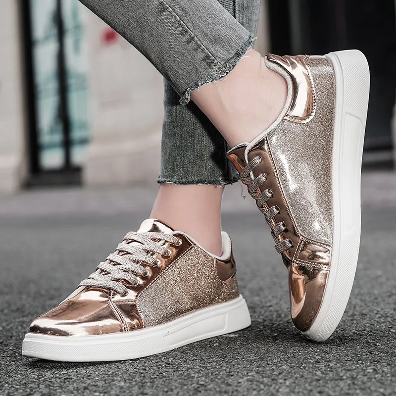 2024 scarpe da donna primavera aumento scarpe alla caviglia donna neve stivali da donna testa tonda calda Casual donna tela Martin Sneakers stivali